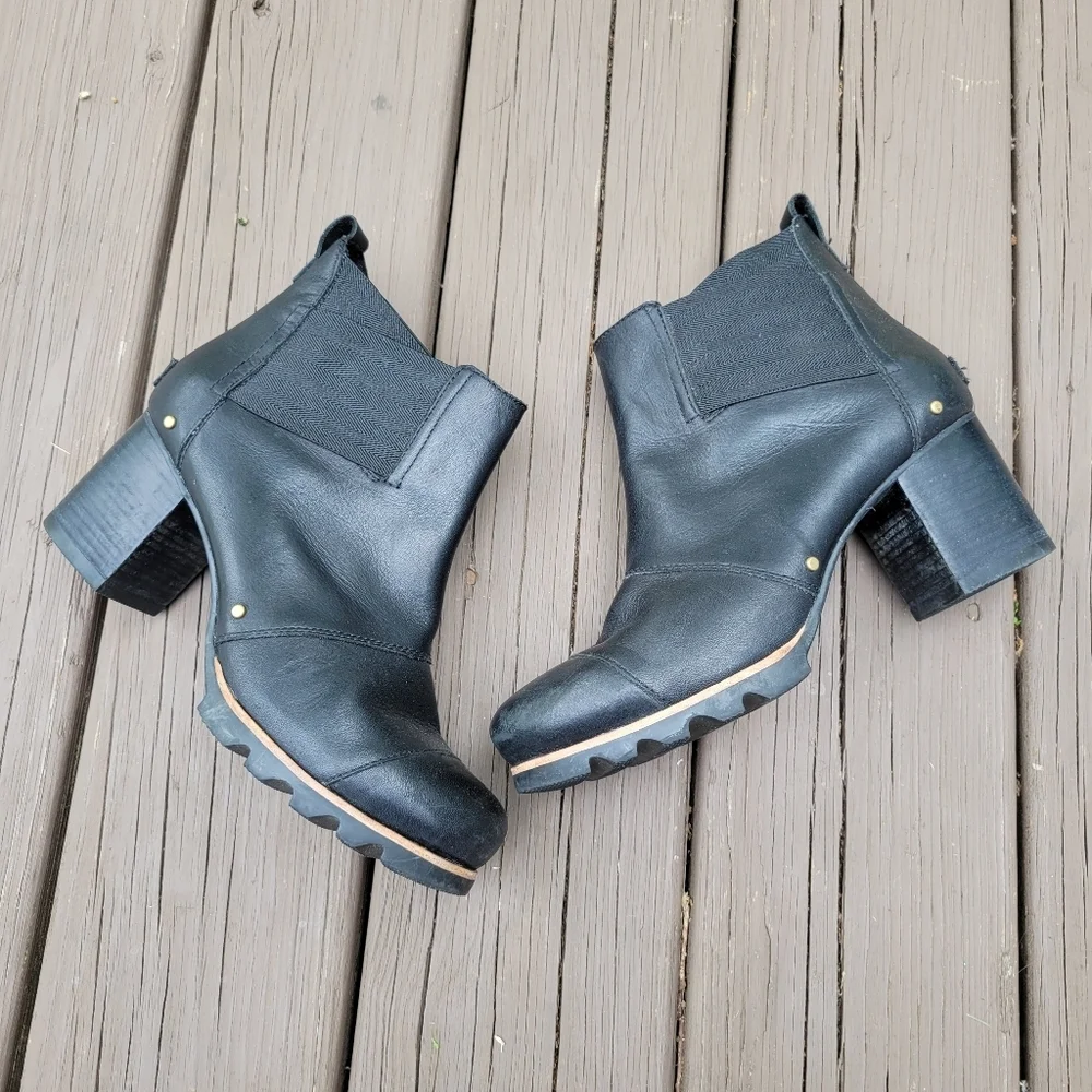 Sorel Addington Waterproof Black Oiled Leather Studded‎ Chelsea Bootie 10.5